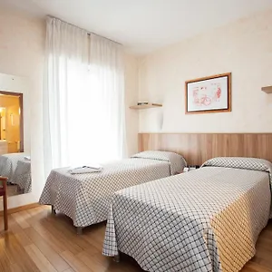 Desenzano 3*, Milano Italia